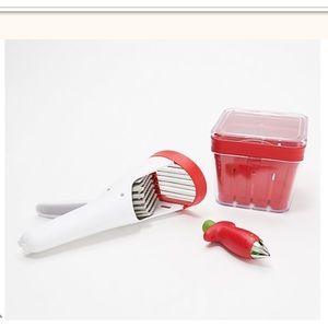 Chef'n Strawberry StemGem, Slicer & Bramble Berry Basket Colander Set NEW SALE!!